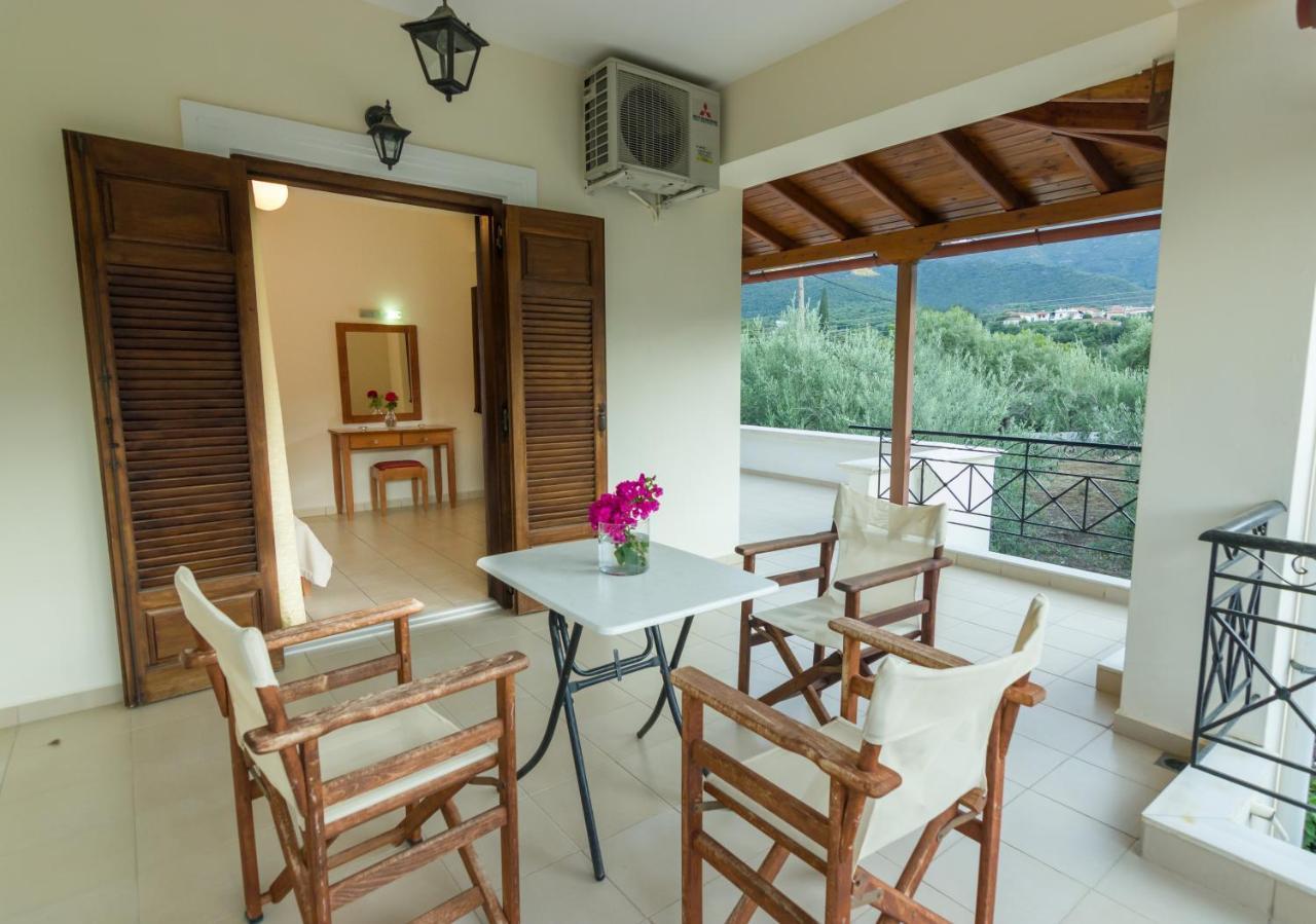 Polichni Hotel Leonídio Kültér fotó
