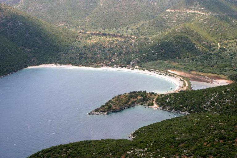 Polichni Hotel Leonídio Kültér fotó