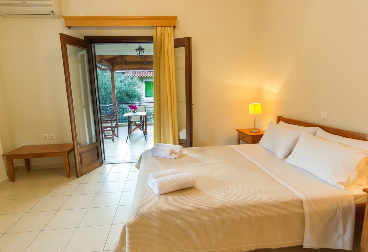 Polichni Hotel Leonídio Kültér fotó